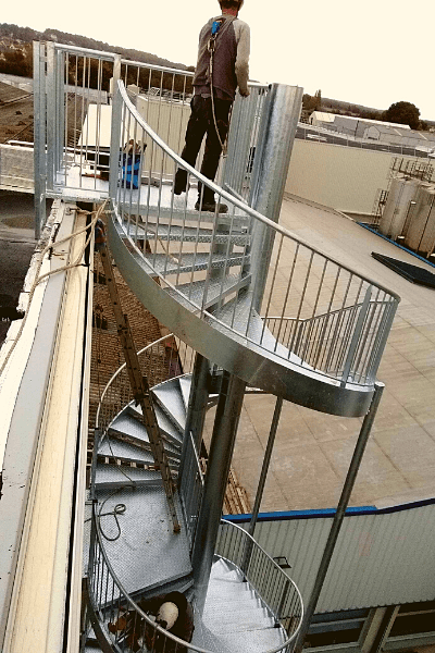 escalier-helicoidal-esca-ouest-pose (5)